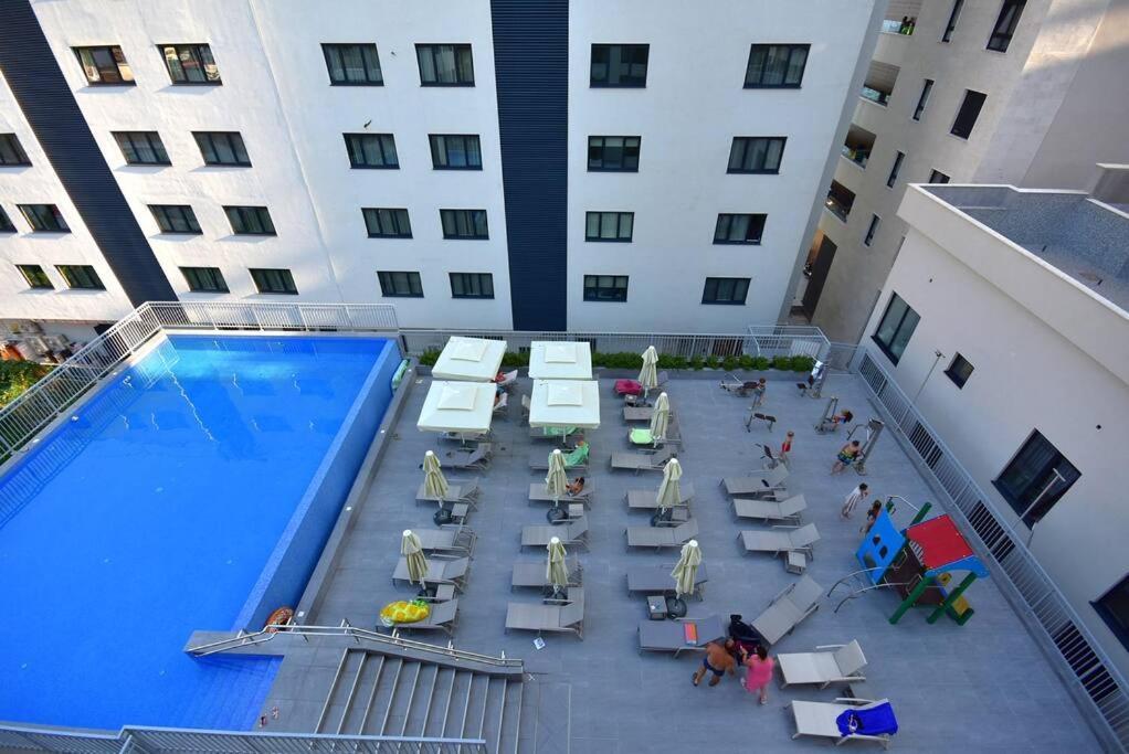 Brand New ! Seaside Apt With Poolview & Parking Будва Екстериор снимка